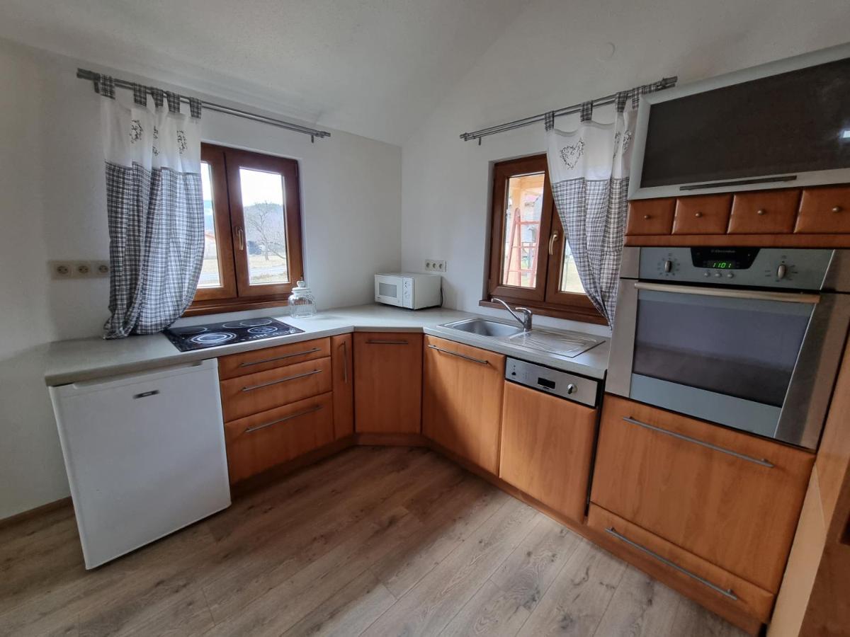 Domcek Pod Orechom Banská Štiavnica Esterno foto