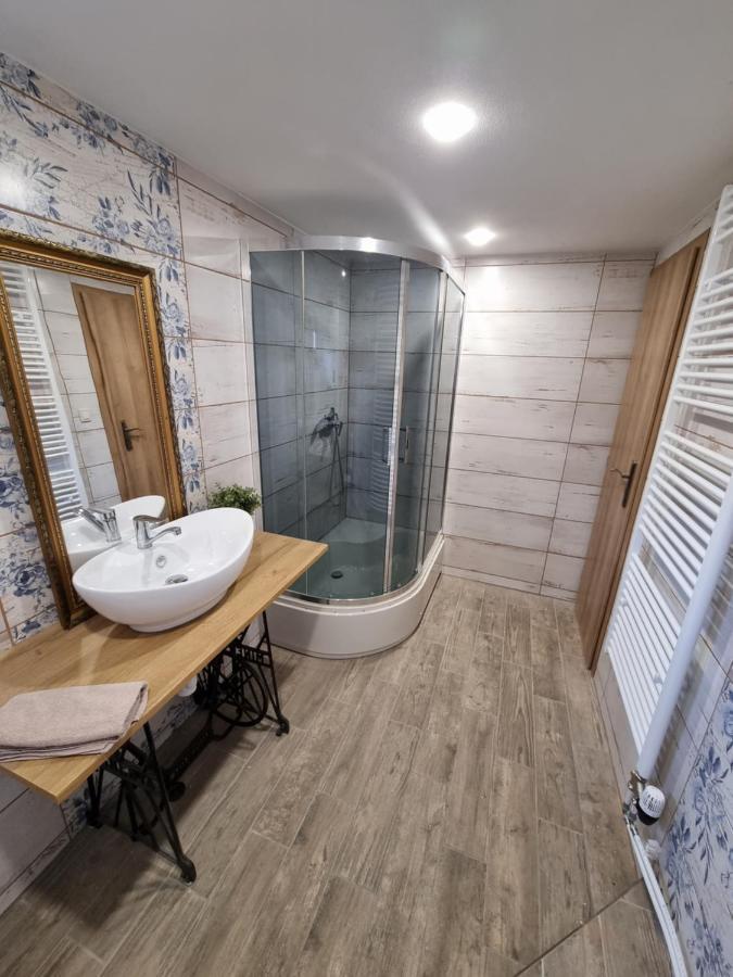 Domcek Pod Orechom Banská Štiavnica Esterno foto