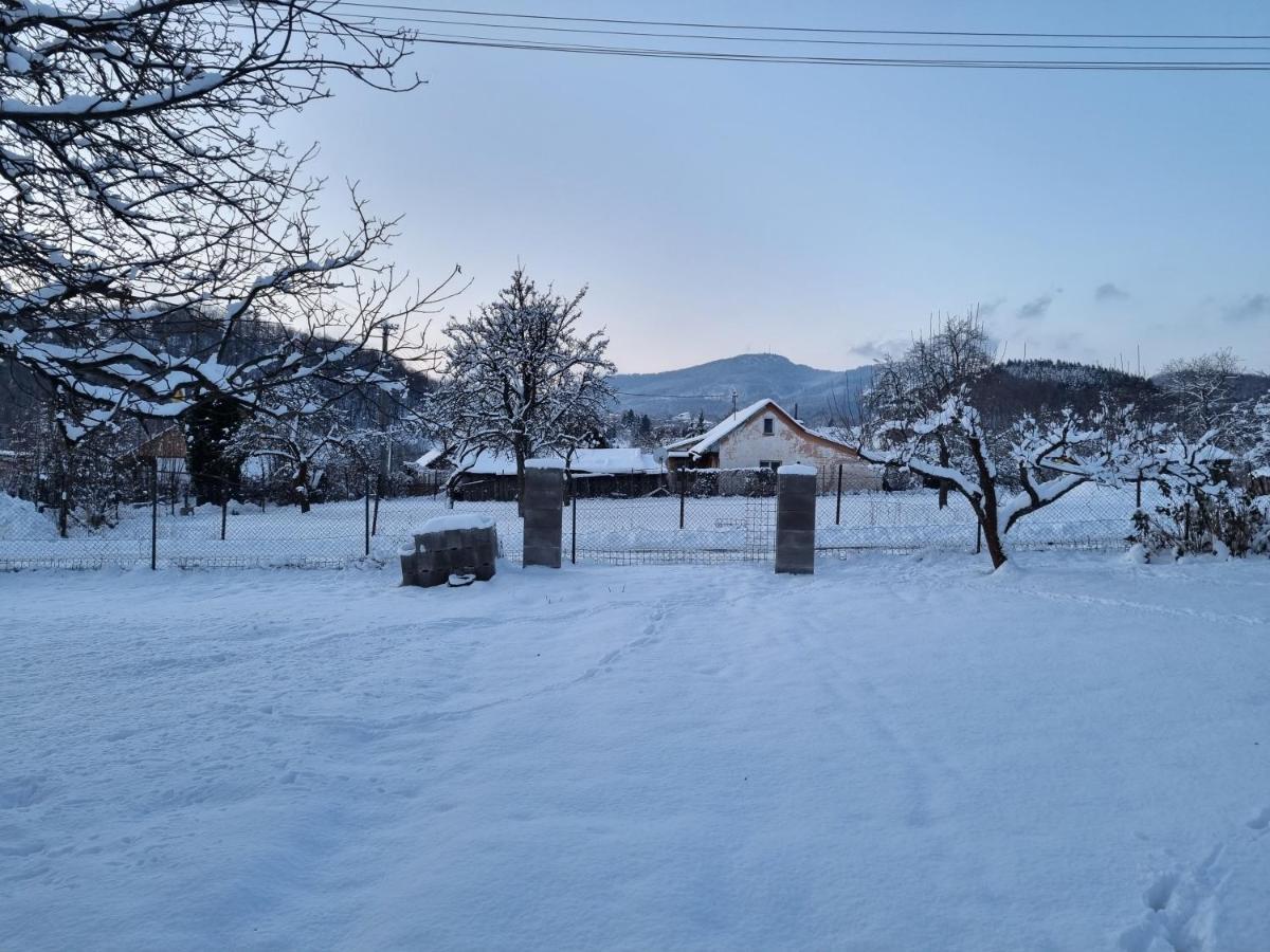 Domcek Pod Orechom Banská Štiavnica Esterno foto