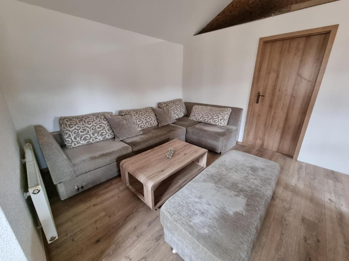Domcek Pod Orechom Banská Štiavnica Esterno foto