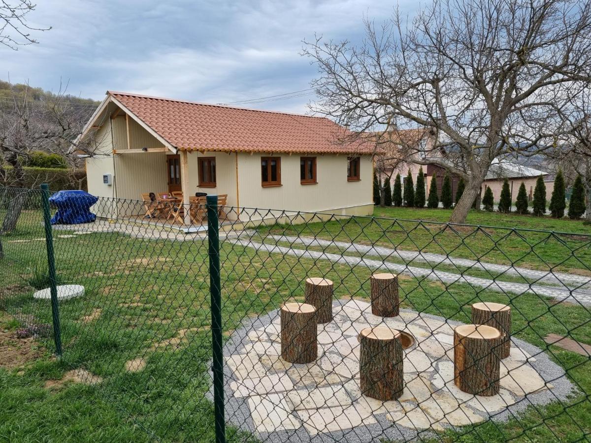 Domcek Pod Orechom Banská Štiavnica Esterno foto